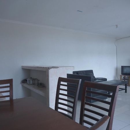Oyo Life 92977 Neba Kost Aesthetic Hotel Peladen ภายนอก รูปภาพ