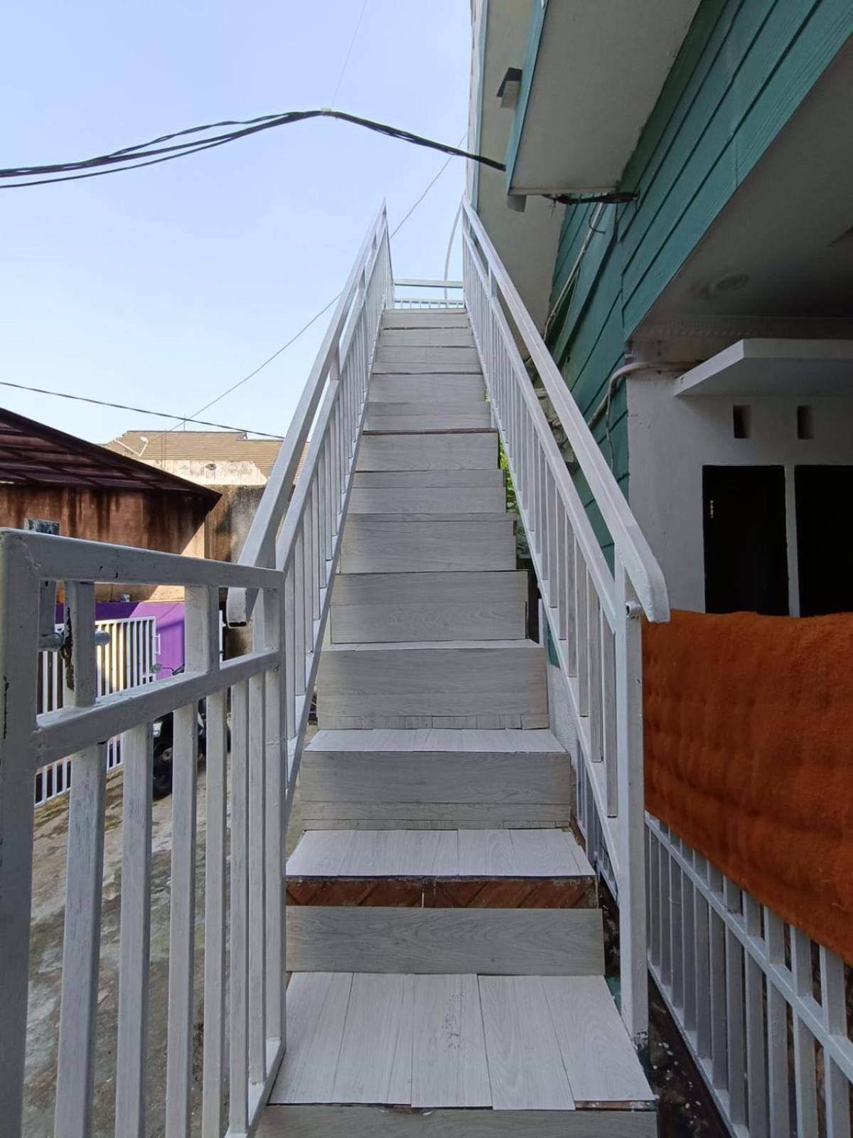 Oyo Life 92977 Neba Kost Aesthetic Hotel Peladen ภายนอก รูปภาพ