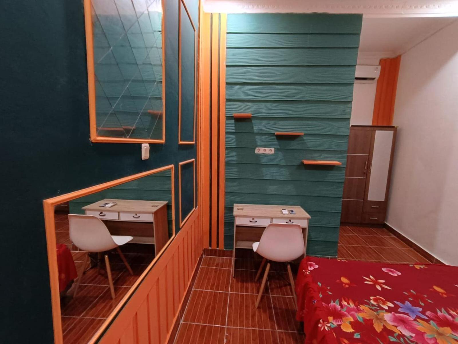 Oyo Life 92977 Neba Kost Aesthetic Hotel Peladen ภายนอก รูปภาพ